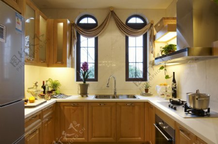 现代简约厨房白色灶台室内装修效果图