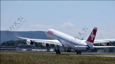 LX空中客车A340起飞
