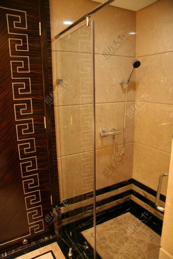 欧式暖色浴室卫生间效果图