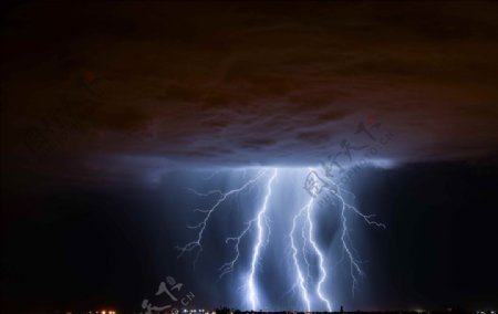 高清电闪雷鸣