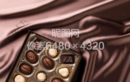 七夕情人节丝滑巧克力棕色背景