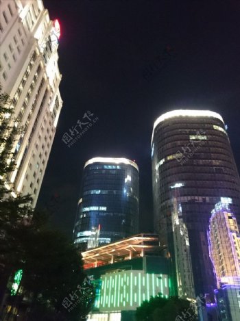 高楼夜景