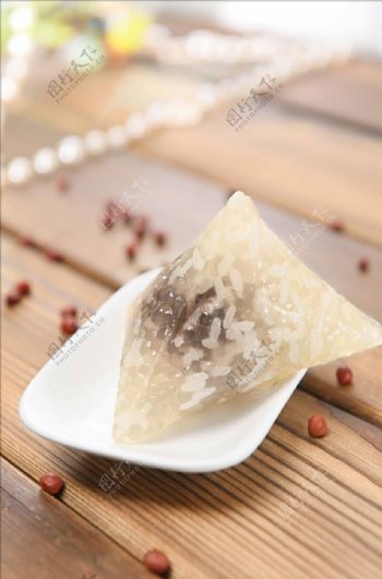 糯米豆沙甜水粽