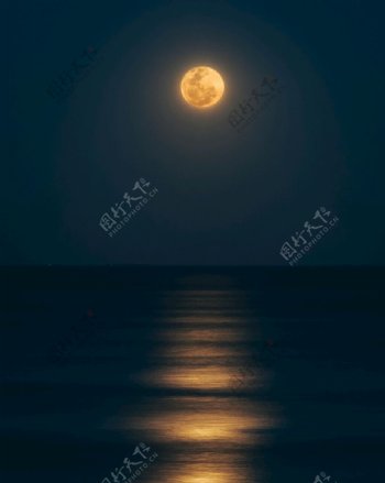 中秋节海上升明月