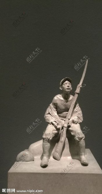 雕塑小战士
