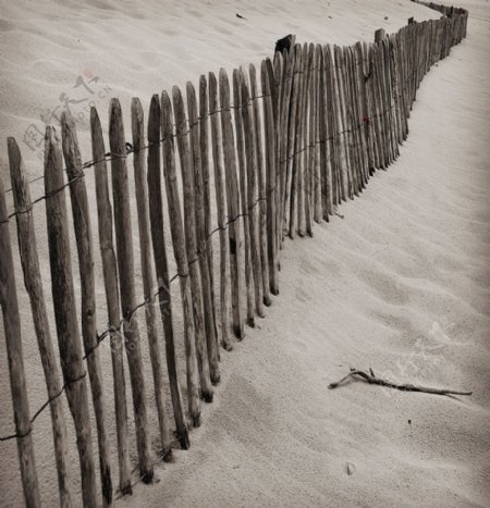 沙上的栅栏
