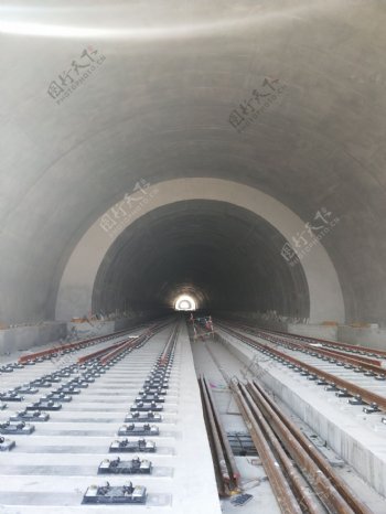 未建成的高铁隧道