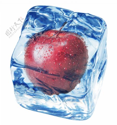 冰块中的苹果