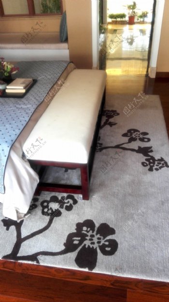梅花底纹房间地毯