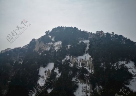 华山雪景