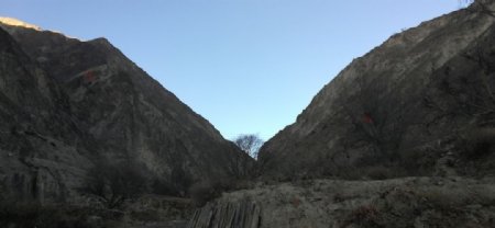 大山峡谷图片