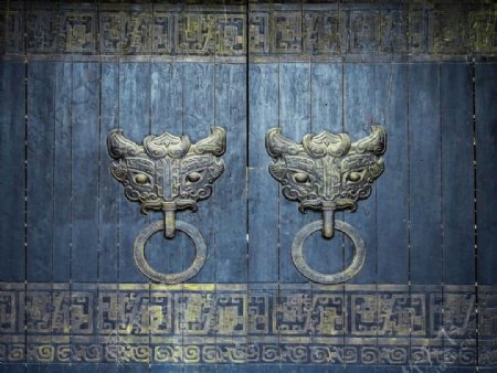木门铜环中式复古背景海报素材图片