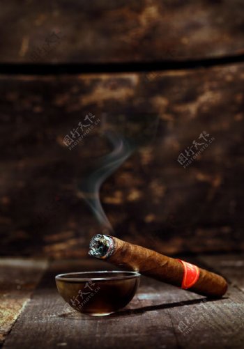 雪茄烟图片