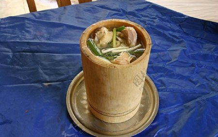 家常菜傣味竹筒鸡图片