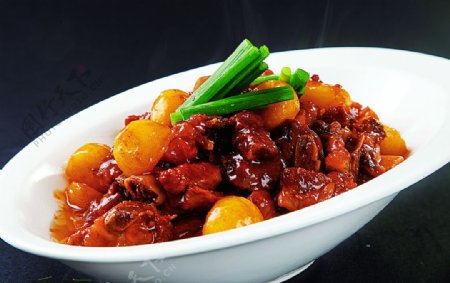 浙菜土豆焖排骨图片