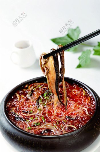 南北热菜汤粉鳝丝图片