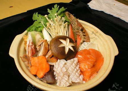 家常菜海鲜锅图片