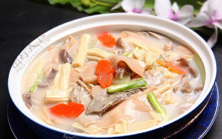 川菜鸡汁布袋豆腐图片